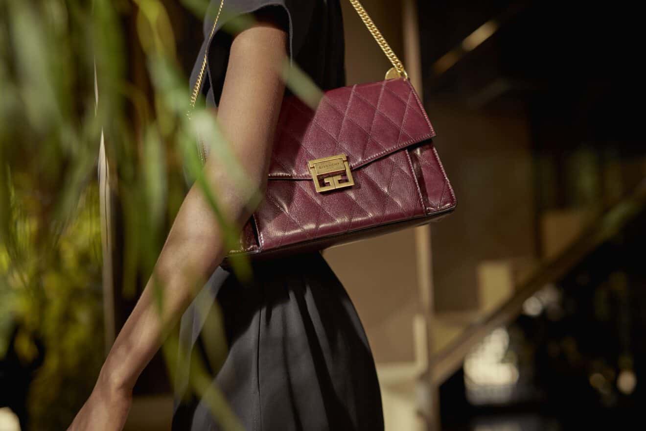 GIVENCHY